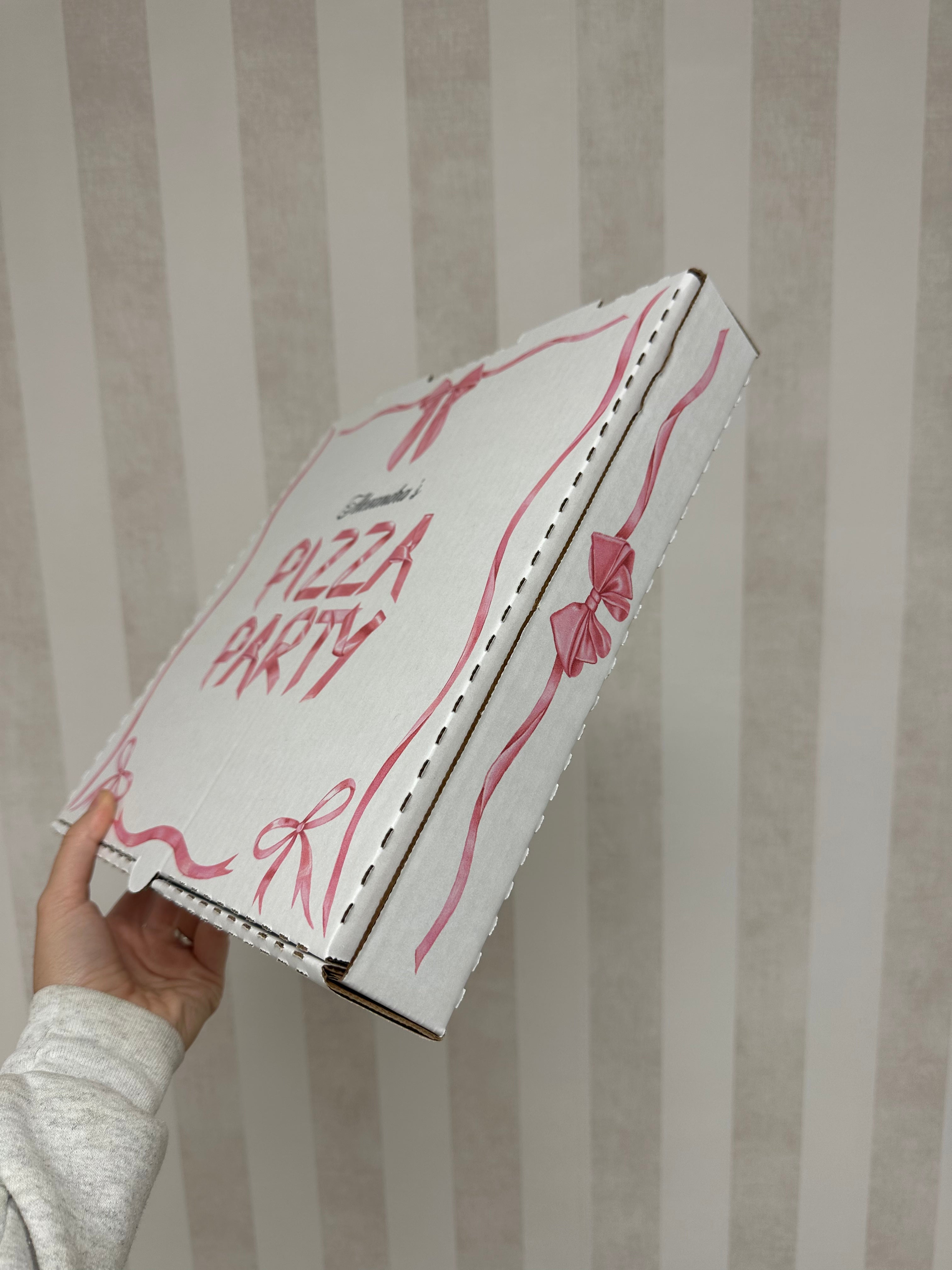 custom bow pizza boxes
