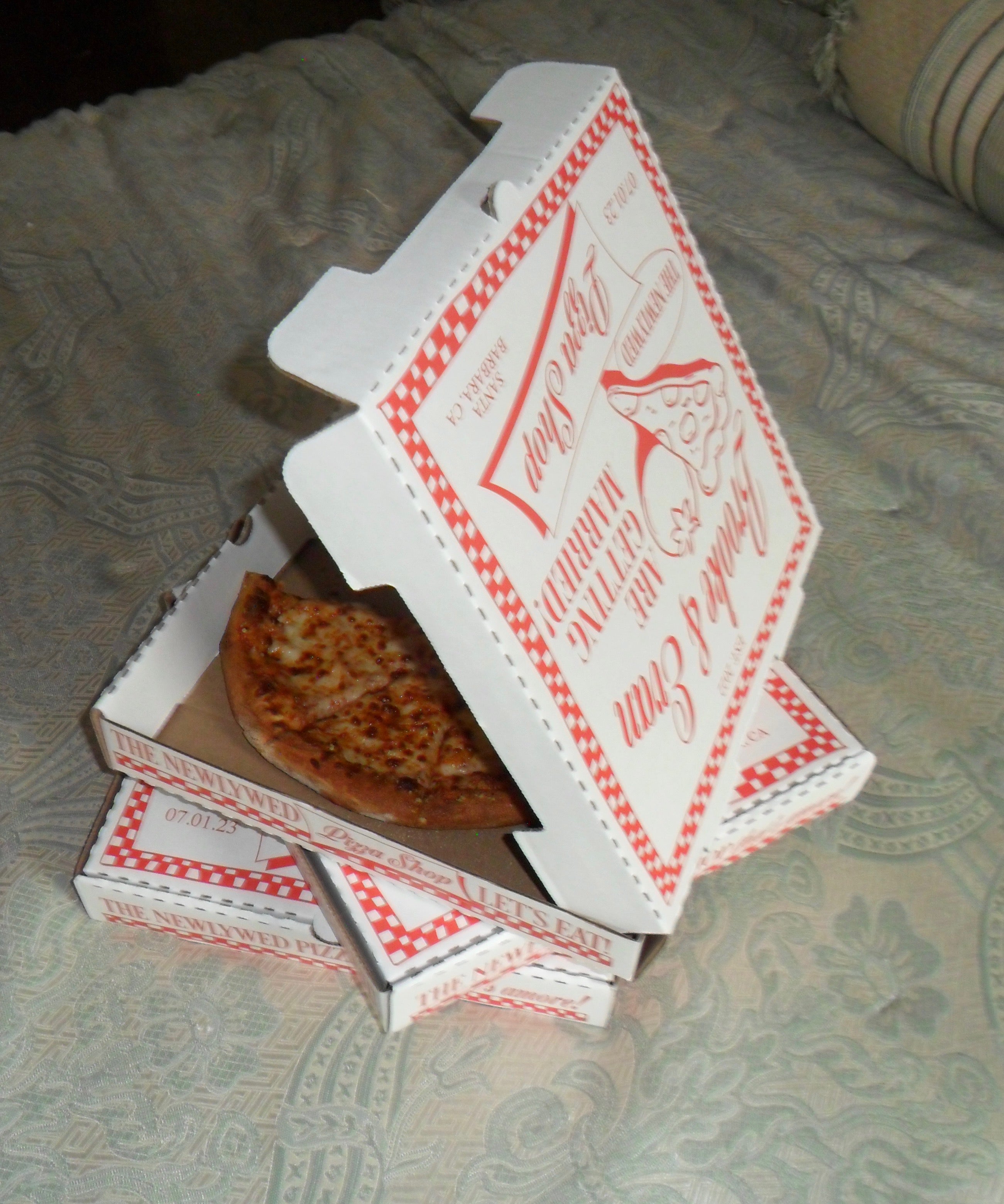 wedding pizza box, unique wedding ideas, wedding personal pizza box
